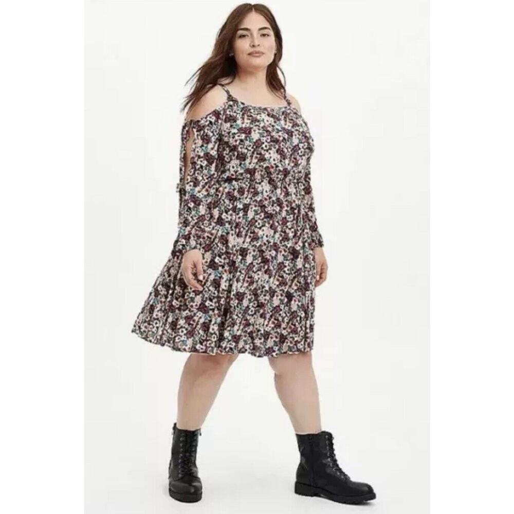 Torrid Gauze Cold Shoulder Floral Dress- Size 0 (Large) NWT